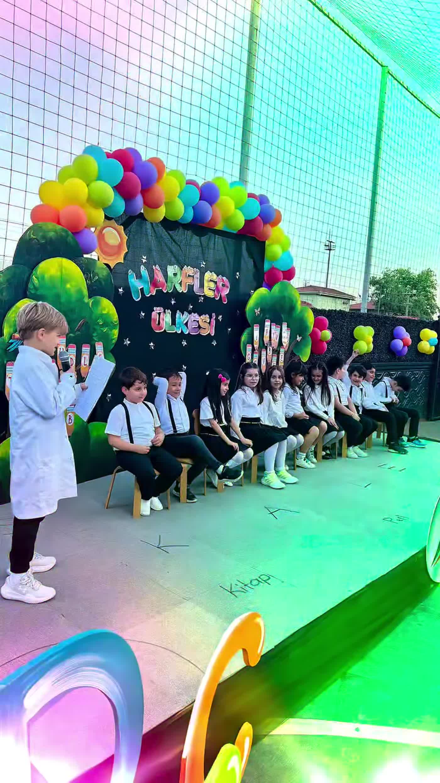 Şiir Okuma Bayramında Öğrencilerimiz Sahnedeydi