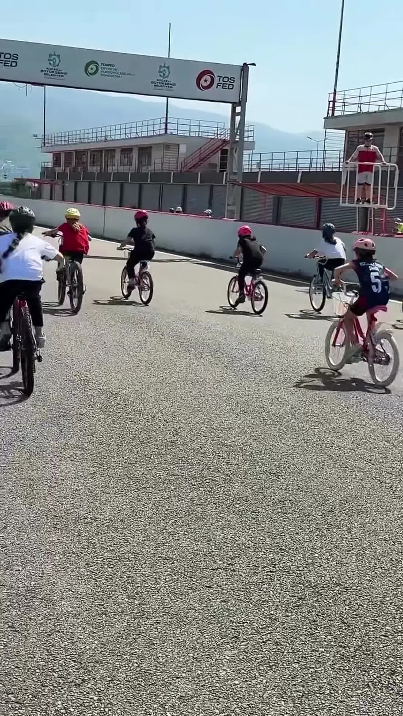 Okul Sporları Bisiklet Yarışlarında 6 Kupa