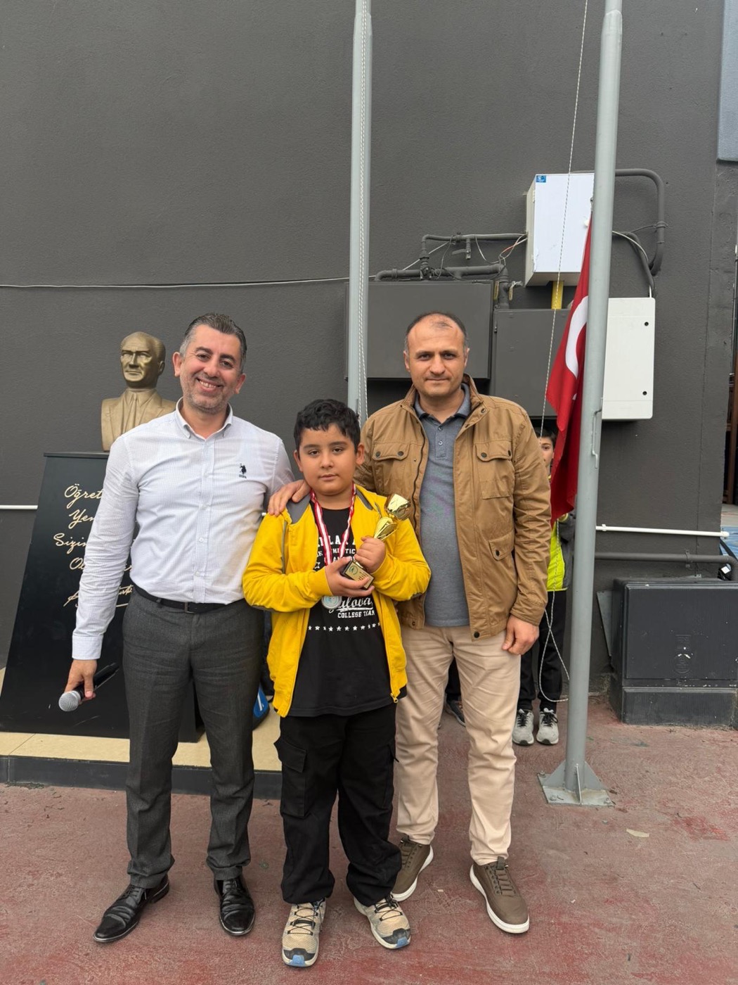 Öğrencilerimiz Gurur ve Asil Daşdemir'den Üstün Başarı
