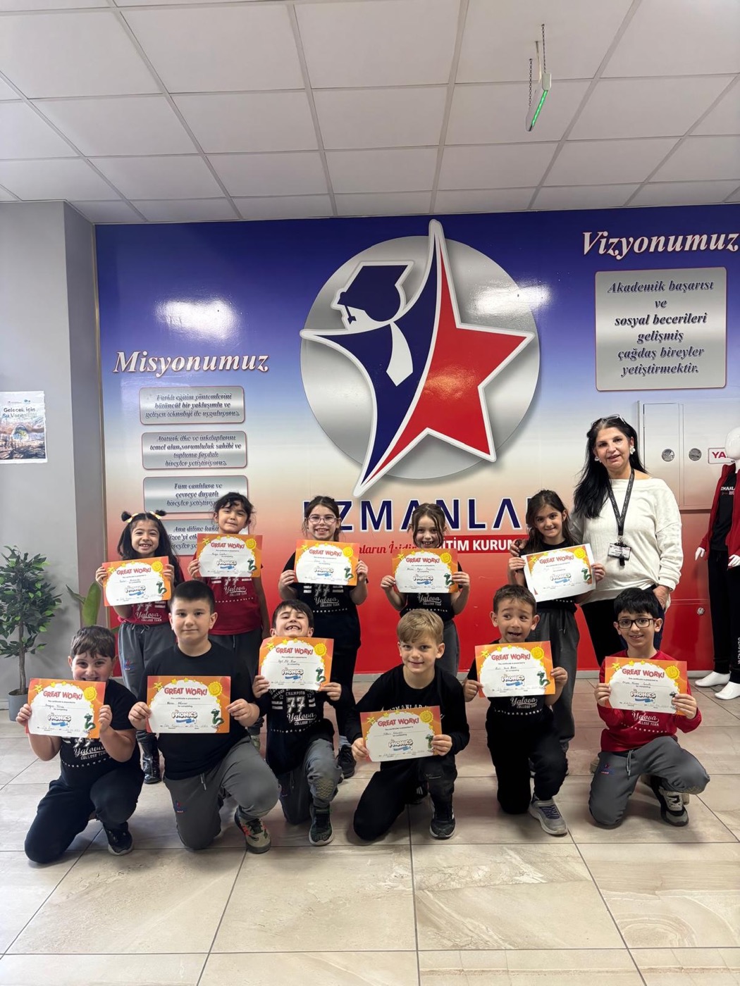 1. Sınıf Öğrencilerimiz Alphanet Phonics Sertifikalarını Aldı