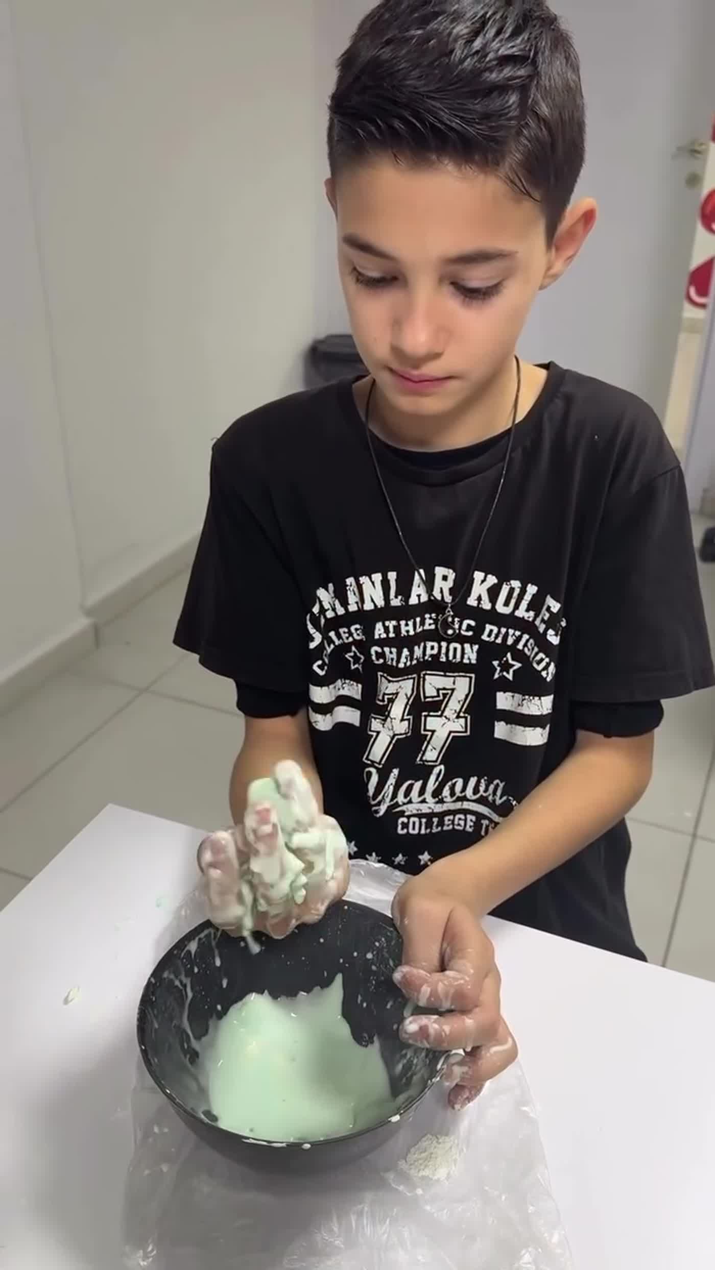 Oobleck Deneyi ile Maddenin Tanecikli Yapısı Keşfedildi