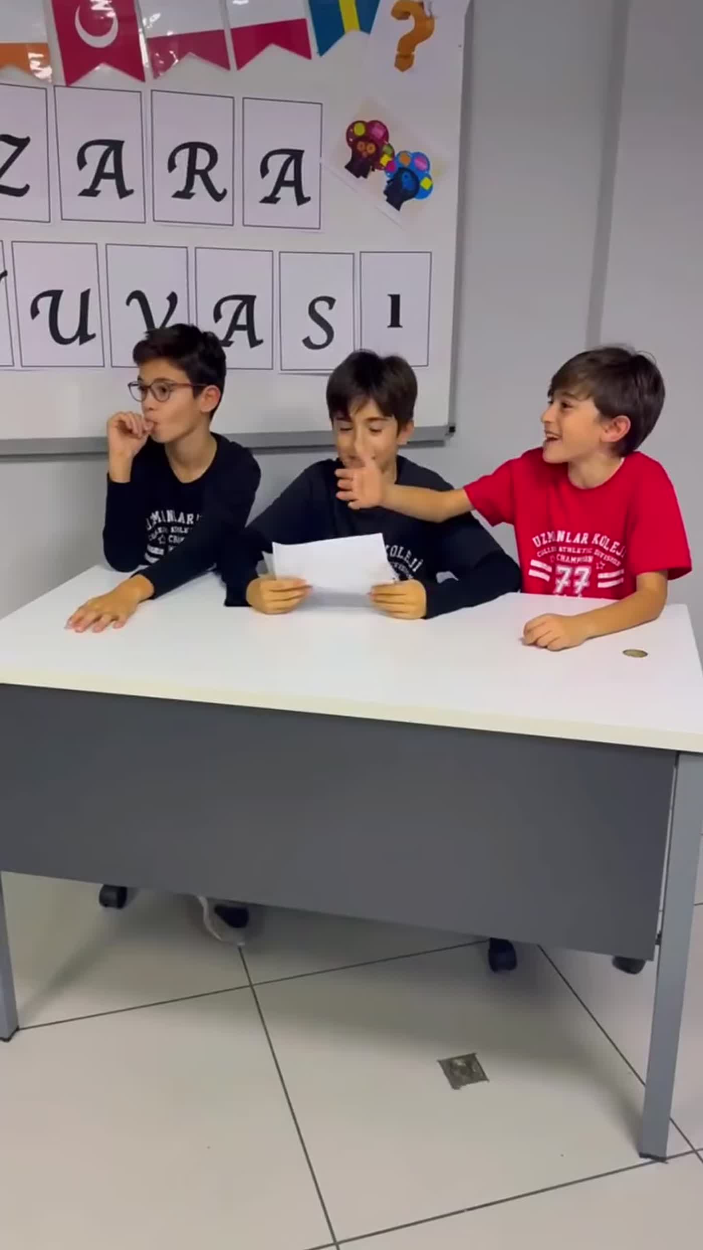 Okulumuzda Münazara Etkinliği: Sözler Yarıştı, Fikirler Konuştu
