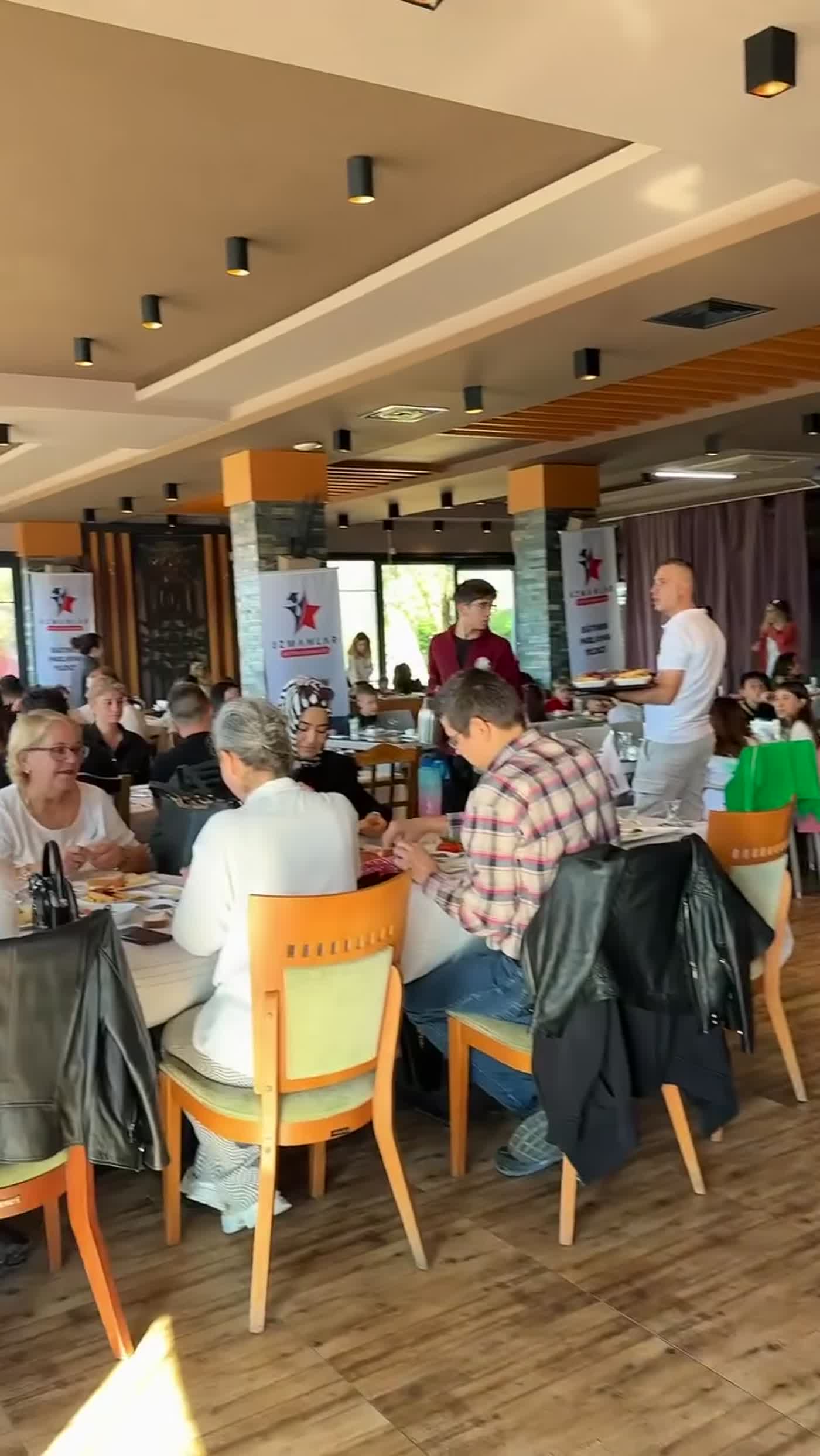 Yahya Kaptan Kampüsünde Veli-Öğrenci Kahvaltı Etkinliği