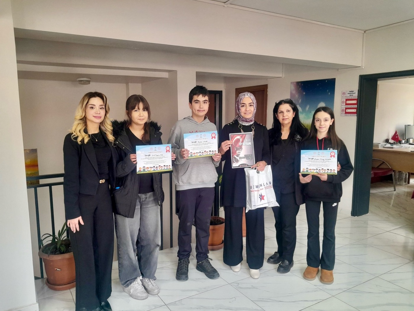 14 Mart Tıp Bayramı dolayısıyla sağlık çalışanlarının gününü